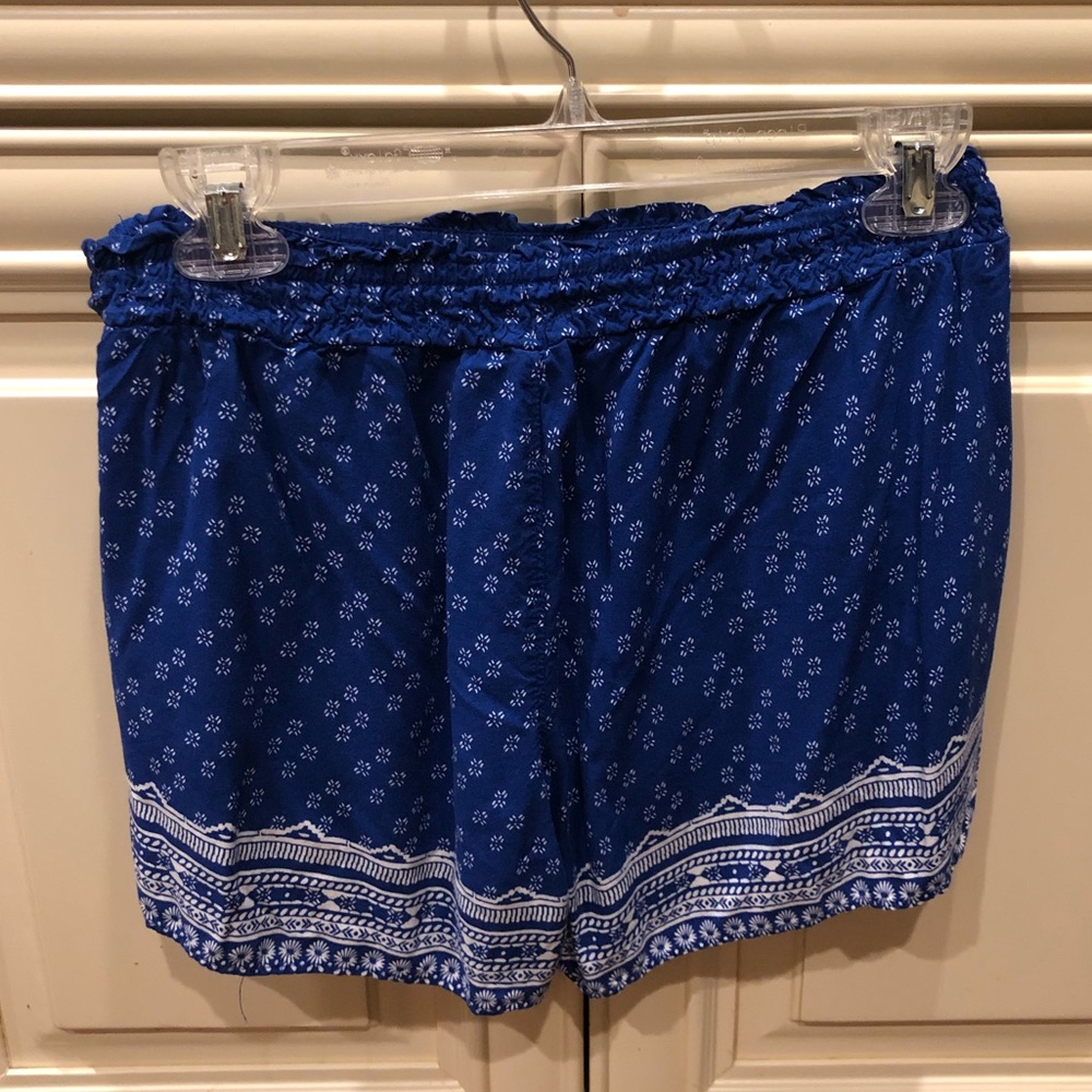 Blue flowy patterned shorts